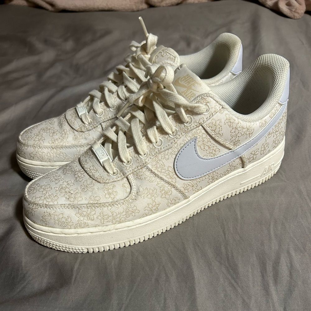 Nike Air Force 1 Low ’07 SE Jacquard Floral DR6402-900 Women’s 11